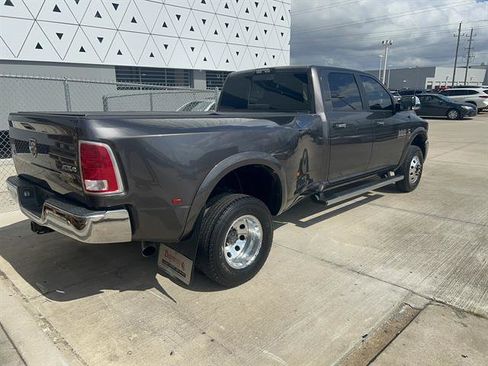 Used 2018 RAM 3500 Laramie AWD/4WD image 2