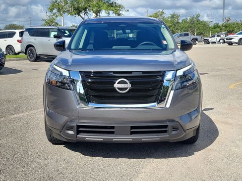 Certified 2025 Nissan Pathfinder S FWD image 2