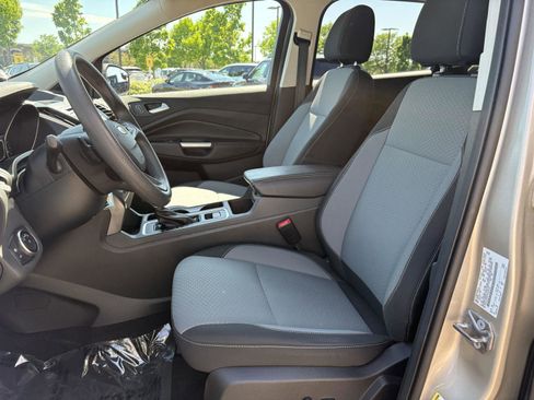 Used 2017 Ford Escape SE AWD/4WD image 16