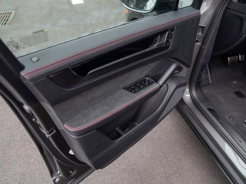 New 2026 Porsche Cayenne GTS image 26