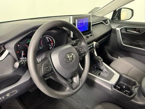 Used 2024 Toyota RAV4 XLE FWD image 15