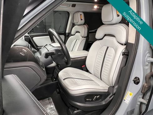 Used 2023 Rivian R1T Launch Edition image 3