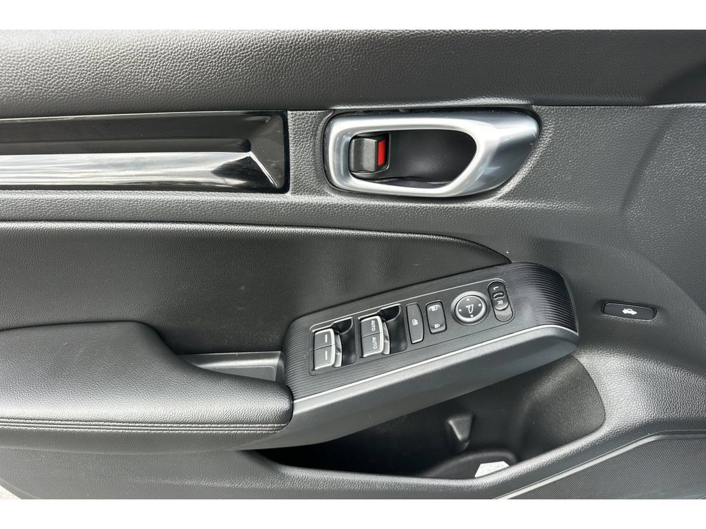 Used 2023 Honda Civic Touring image 11