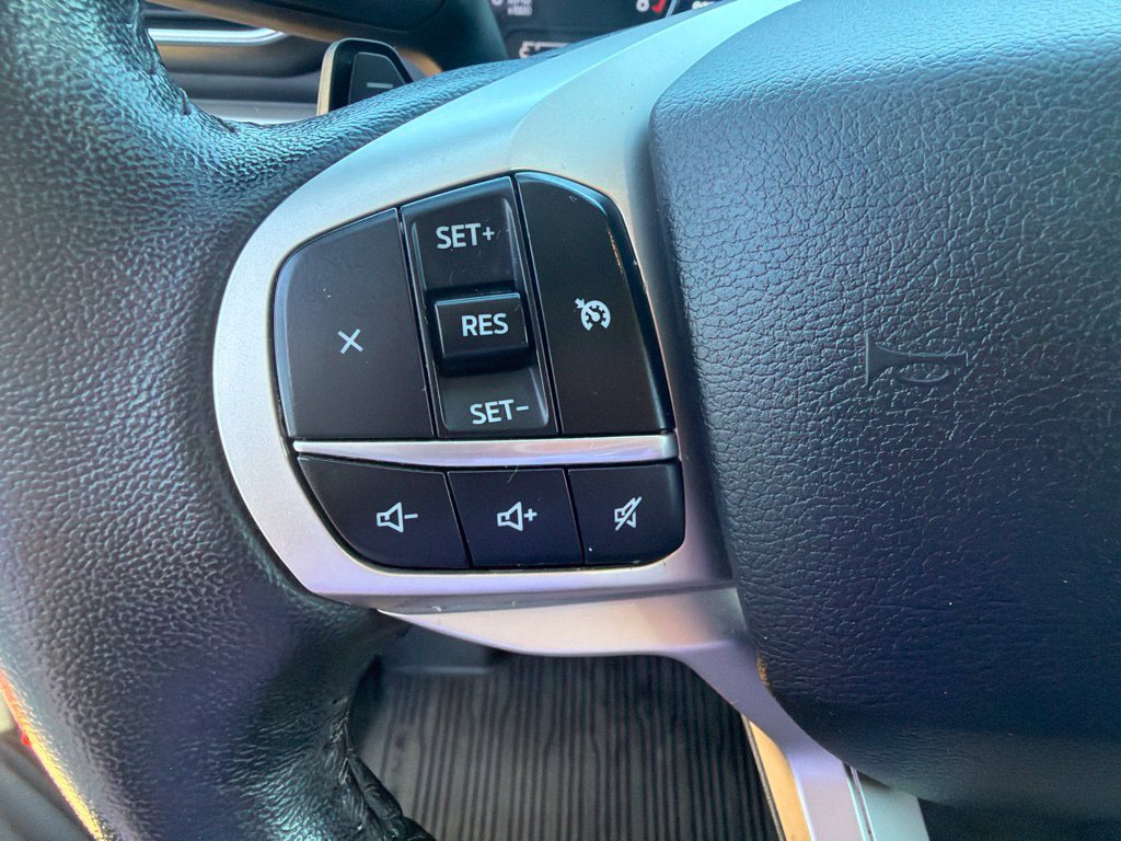 Used 2020 Ford Explorer XLT w/ Equipment Group 202A AWD/4WD image 19
