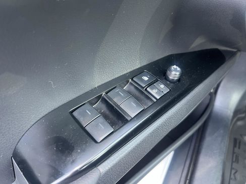 Used 2025 Toyota Camry SE FWD image 22