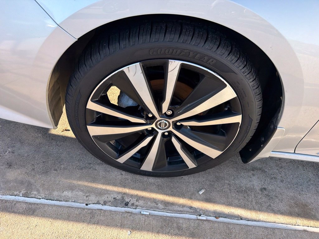 Used 2021 Nissan Altima 2.5 SR w/ SR Premium Package FWD image 7