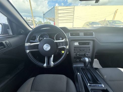 Used 2012 Ford Mustang Coupe RWD image 18