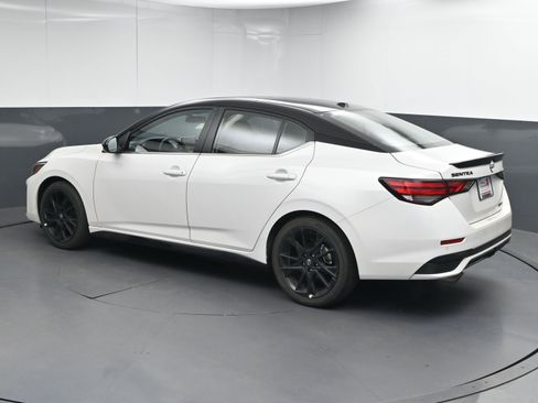 Certified 2025 Nissan Sentra SR w/ Midnight Edition image 6