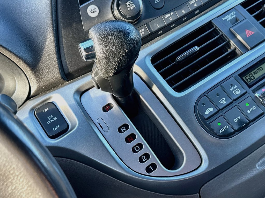 Used 2010 Honda Odyssey EX-L image 18