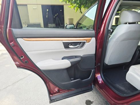 Used 2017 Honda CR-V EX image 39