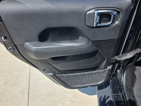 Certified 2022 Jeep Wrangler Unlimited Sahara w/ Cold Weather Group image 21