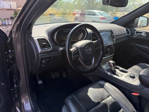 Used 2020 Jeep Grand Cherokee Limited w/ Luxury Group II AWD/4WD image 18