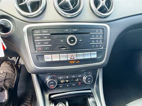 Used 2018 Mercedes-Benz CLA 250 image 16