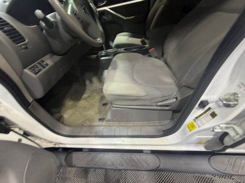 Used 2018 Nissan Frontier SV w/ Value Truck Package RWD image 14
