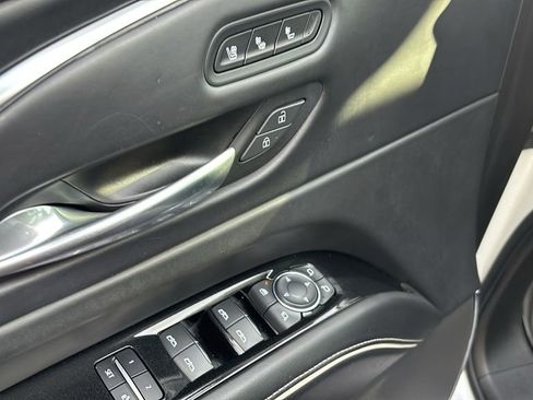 Used 2022 Cadillac Escalade ESV Sport Platinum w/ Heavy-Duty Trailer Package image 14