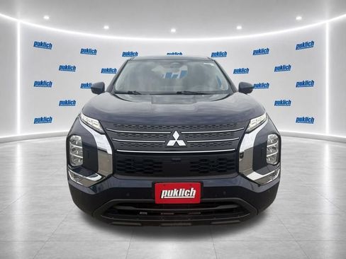 Used 2023 Mitsubishi Outlander SE AWD/4WD image 2