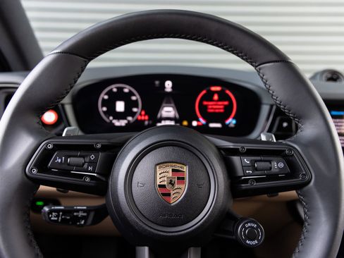 New 2025 Porsche Cayenne AWD/4WD image 14