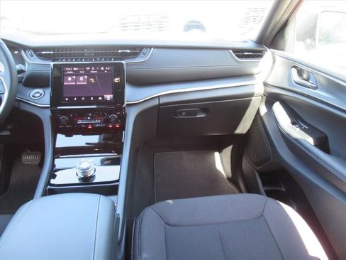 New 2026 Jeep Grand Cherokee L 4WD image 14