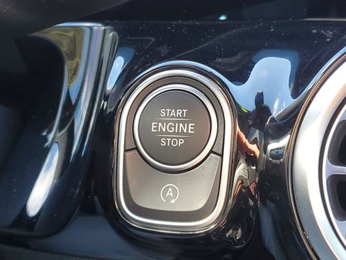 Used 2025 Mercedes-Benz GLA 35 AMG 4MATIC image 17