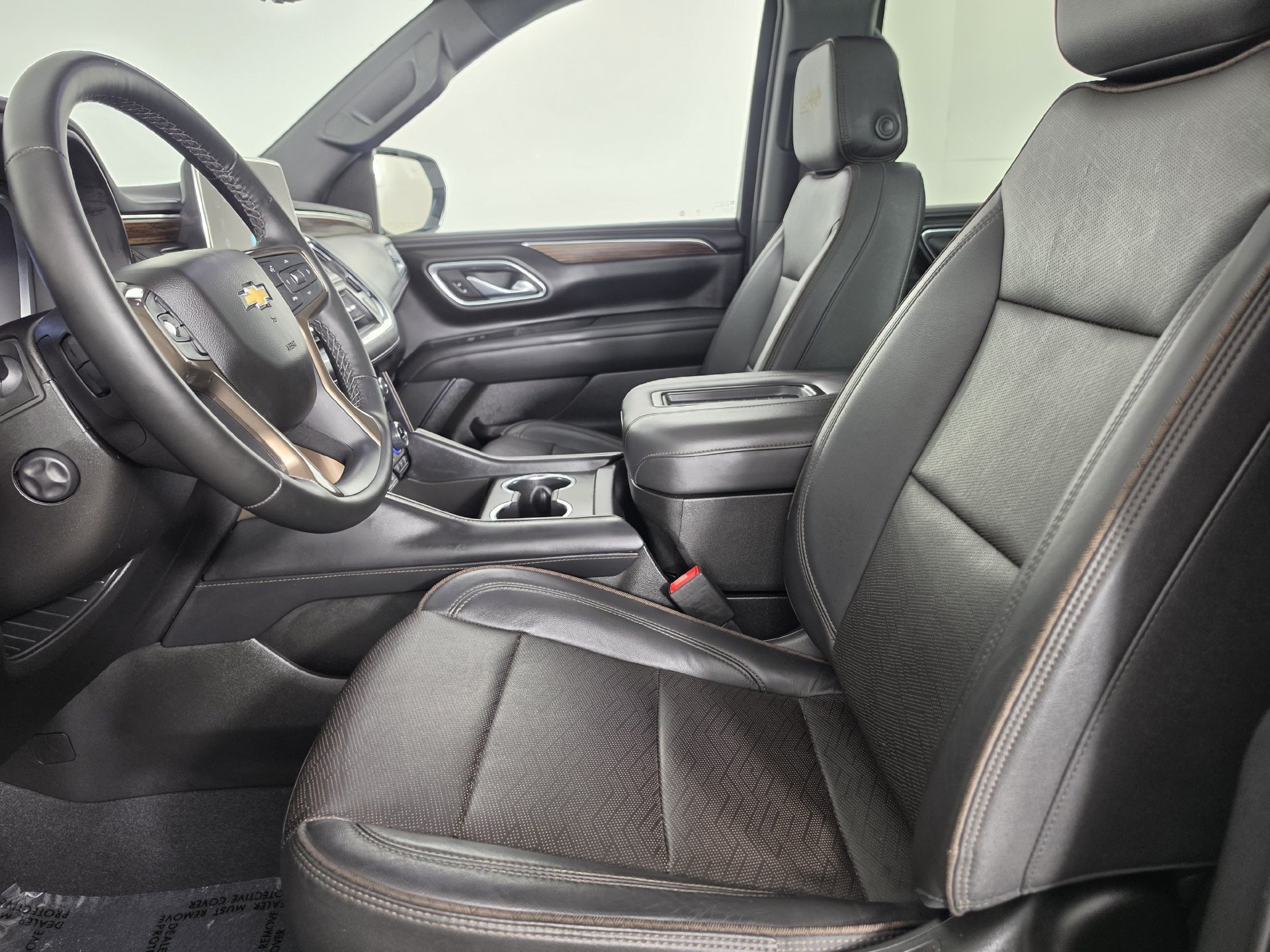 Used 2023 Chevrolet Tahoe High Country AWD/4WD image 3