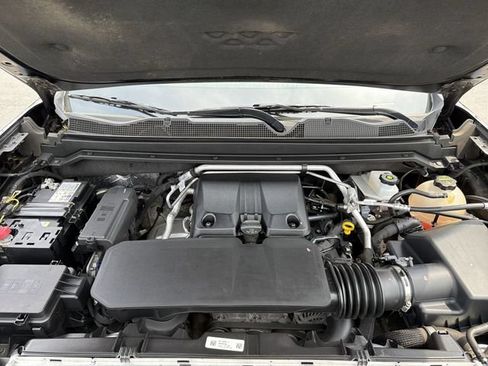 Used 2025 GMC Canyon Denali AWD/4WD image 29
