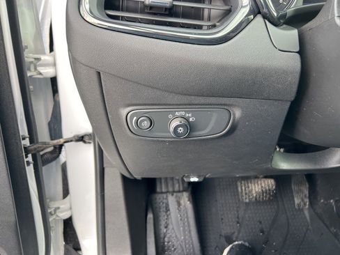 Used 2023 Chevrolet Equinox RS image 17