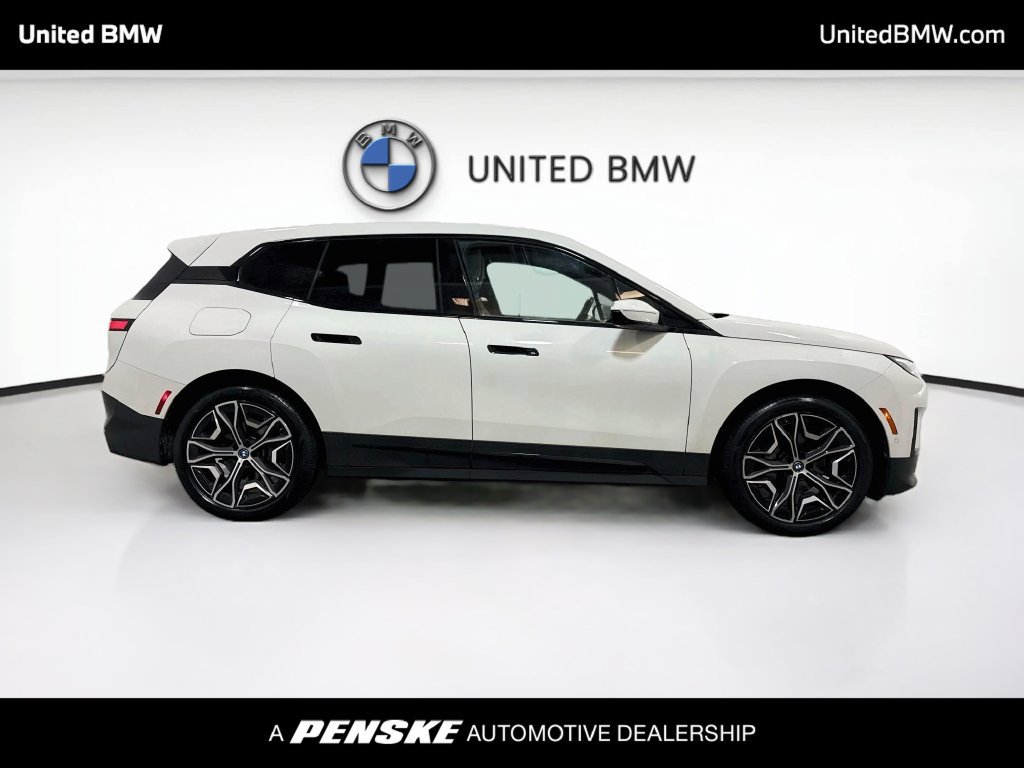 Certified 2024 BMW iX xDrive50 AWD/4WD image 4