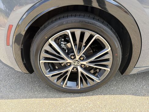 Used 2026 Toyota Prius XLE image 15