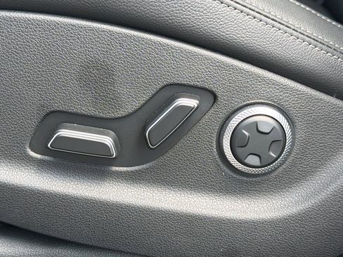 Used 2026 Genesis GV70 2.5T AWD/4WD image 15