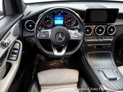 Used 2021 Mercedes-Benz GLC 300 4MATIC image 16