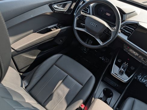 Used 2023 Audi Q4 e-tron Premium Plus w/ Premium Plus AWD/4WD image 9
