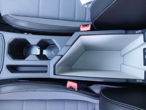 New 2026 Volkswagen Jetta SE FWD image 25