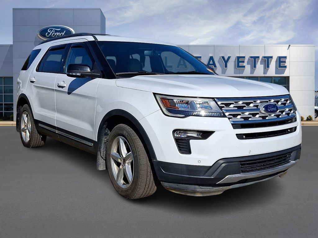 Used 2018 Ford Explorer XLT w/ Equipment Group 202A FWD image 1