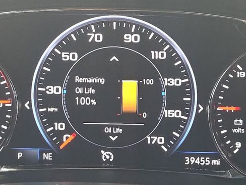 Used 2023 GMC Acadia SLT w/ Elevation Edition AWD/4WD image 44