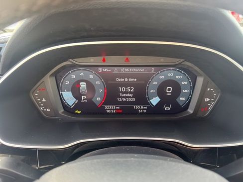 Used 2025 Audi Q3 2.0T Premium image 15