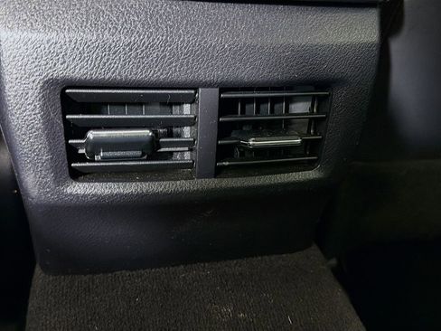 Used 2017 Lexus IS 200t image 28