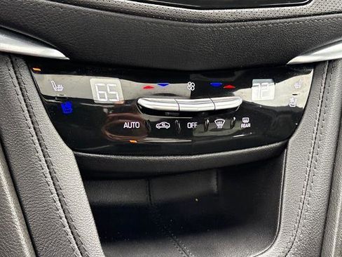 Used 2025 Cadillac XT5 Premium Luxury image 15