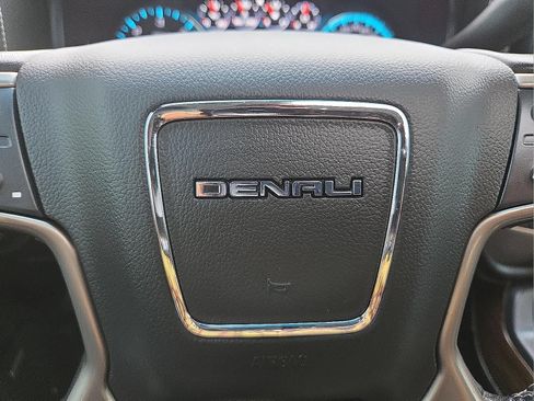 Certified 2018 GMC Sierra 1500 Denali w/ Denali Ultimate Package AWD/4WD image 16