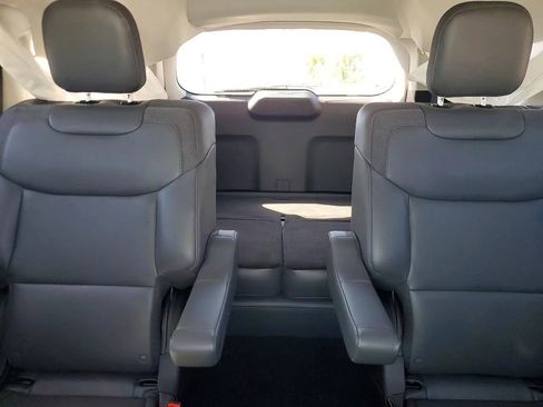 Used 2025 Ford Explorer Active w/ Active Comfort Package RWD image 10