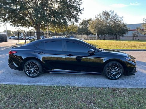 Certified 2025 Toyota Camry SE image 6