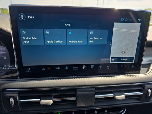 Certified 2024 Lincoln Corsair AWD image 21