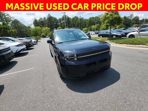 Used 2025 Hyundai Santa Fe Calligraphy FWD image 3