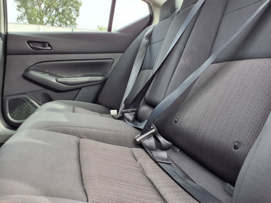 Used 2025 Nissan Altima 2.5 SV FWD image 8