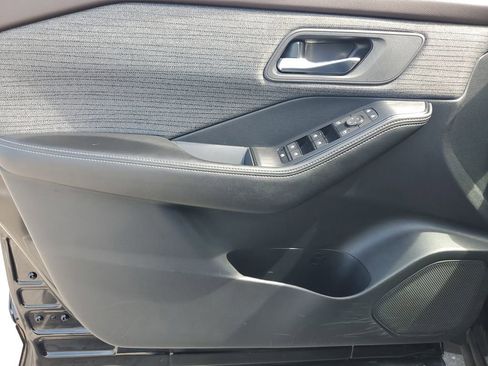 Certified 2023 Nissan Rogue SV image 25