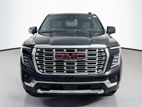 Used 2026 GMC Yukon Denali AWD/4WD image 2