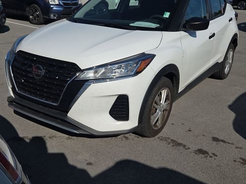 Used 2021 Nissan Kicks S FWD image 9