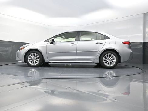 Used 2026 Toyota Corolla LE FWD image 38