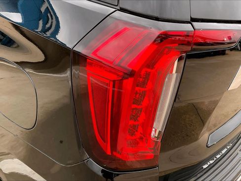 Used 2022 GMC Yukon SLT w/ SLT Luxury Package image 29