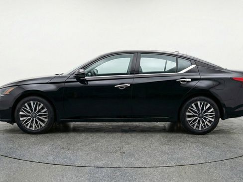 Used 2025 Nissan Altima 2.5 SV image 5