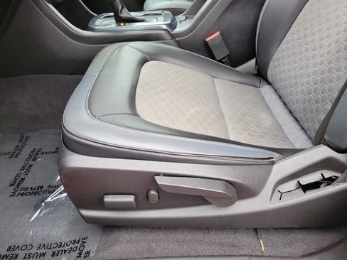 Used 2020 Chevrolet Colorado Z71 image 16